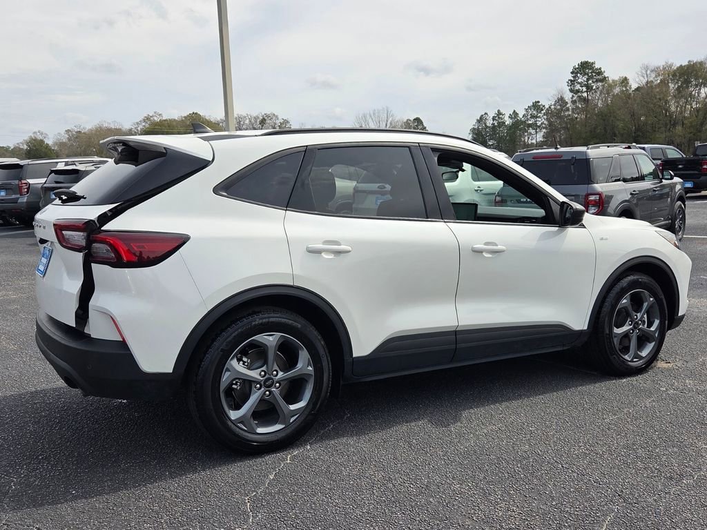 Used 2025 Ford Escape ST-Line w/ Tech Pack #1 image 13