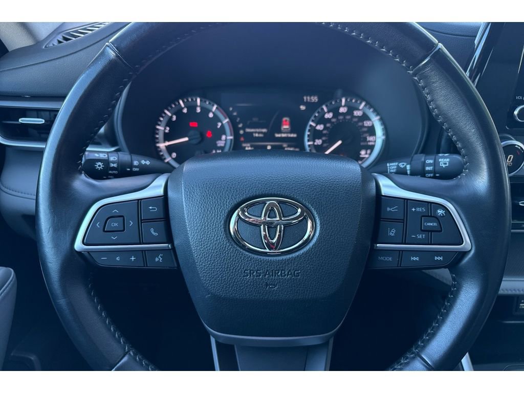 Certified 2023 Toyota Highlander LE image 26