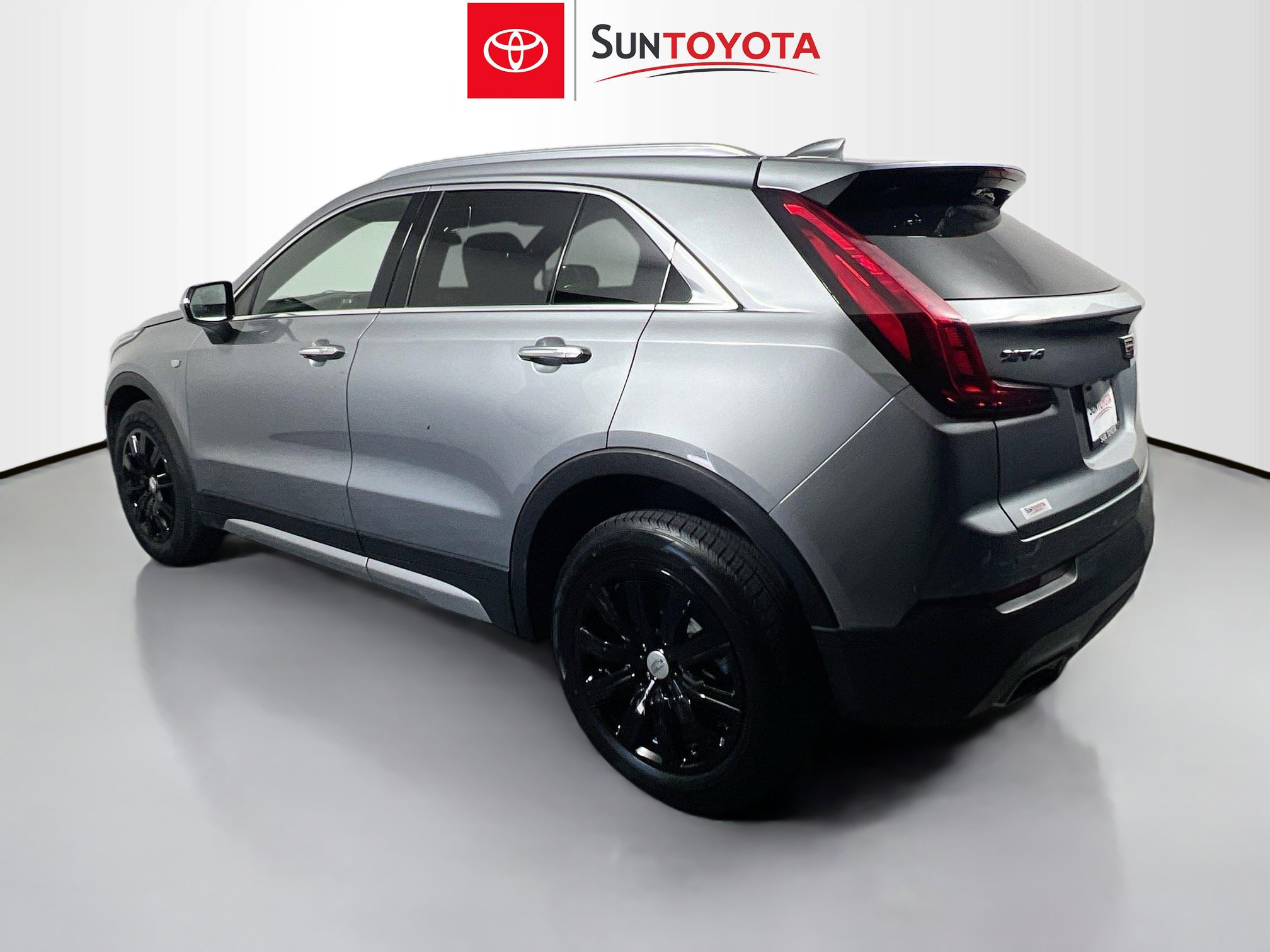 Used 2023 Cadillac XT4 Premium Luxury FWD image 6