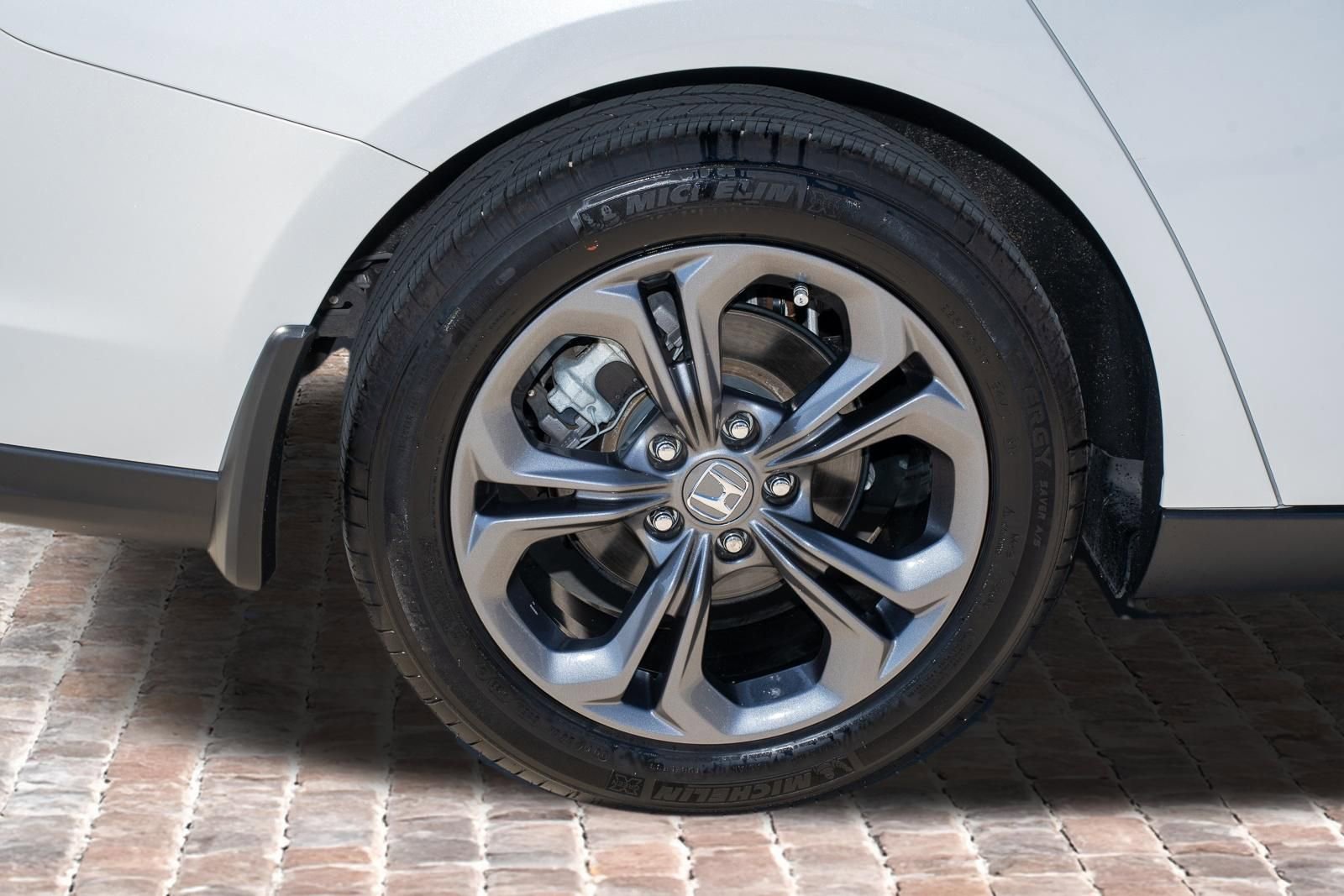 Certified 2023 Honda Accord EX image 42