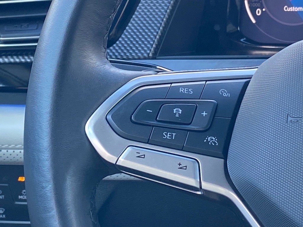 Certified 2025 Volkswagen Atlas Cross Sport SEL Premium R-Line image 6