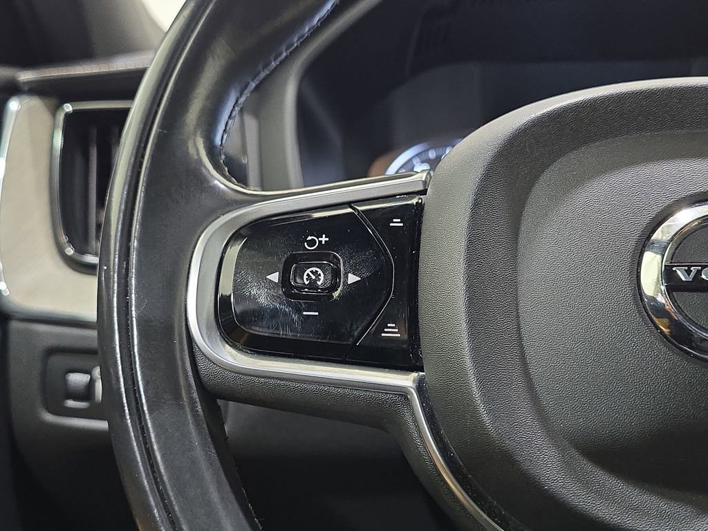 Used 2018 Volvo XC60 T6 Inscription w/ Convenience Package image 18