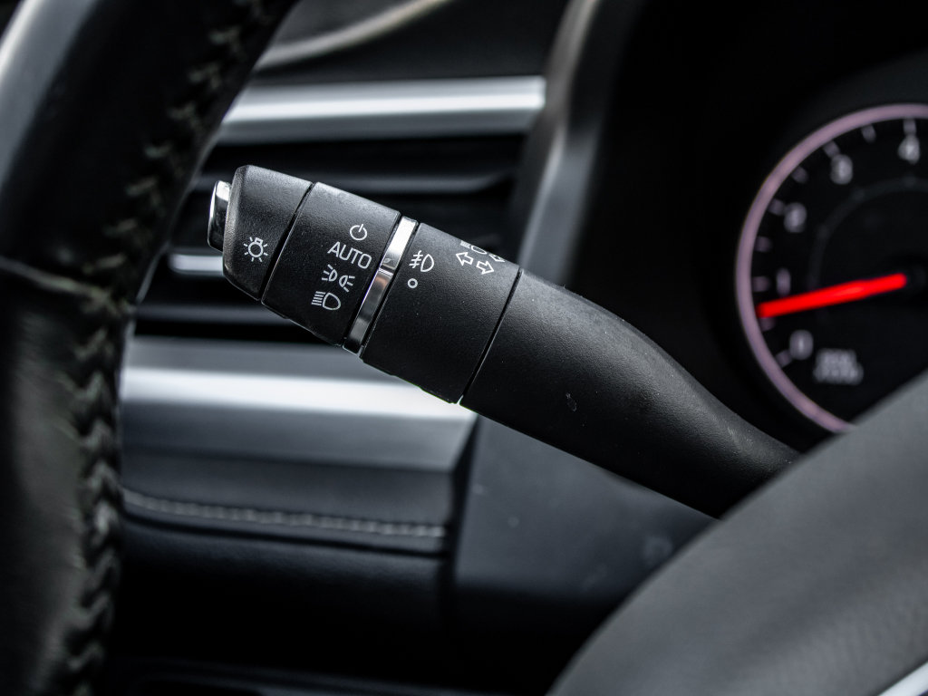 Used 2018 GMC Acadia SLT image 29