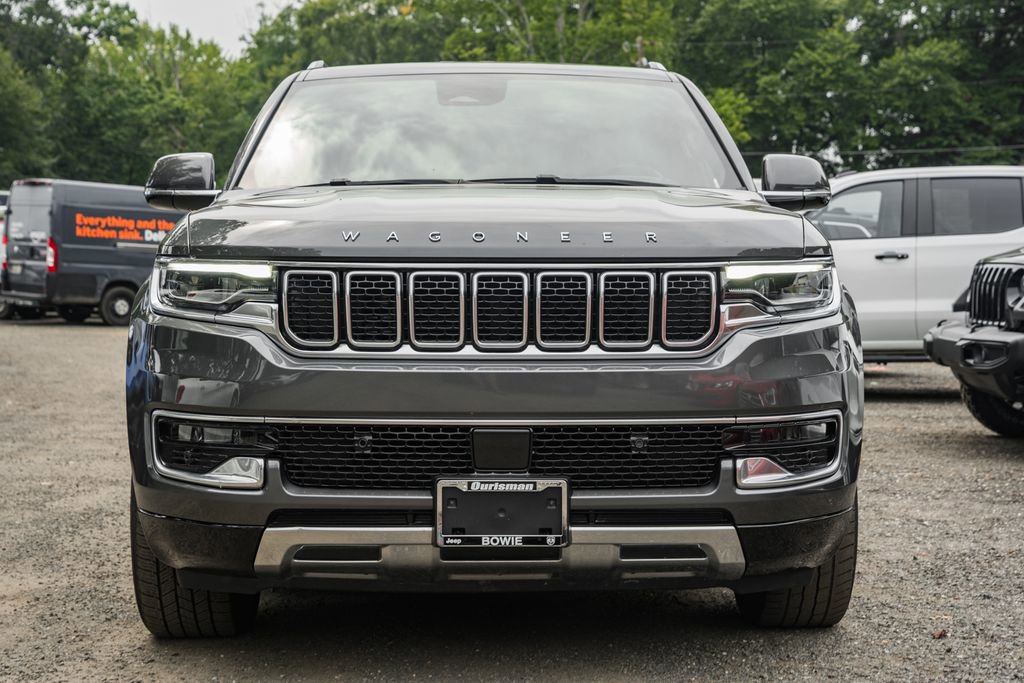 Used 2022 Jeep Wagoneer Series III image 2