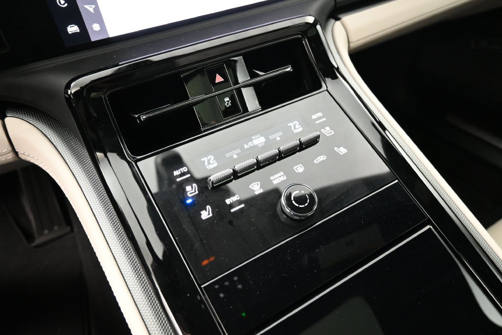Certified 2025 Porsche Panamera 4S AWD/4WD image 21