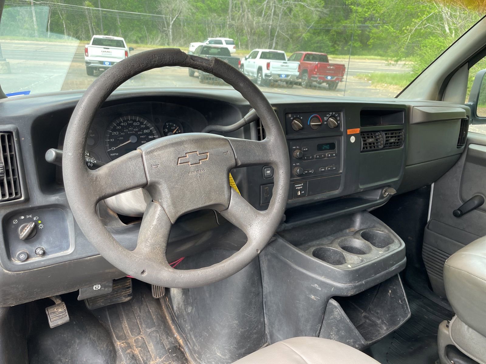 Used 2003 Chevrolet Express 3500 Extended image 15