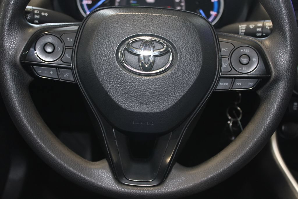 Used 2024 Toyota RAV4 LE AWD/4WD image 11