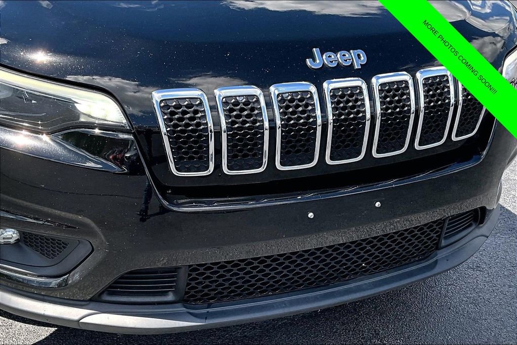 Used 2019 Jeep Cherokee Latitude w/ Popular Appearance Group AWD/4WD image 28