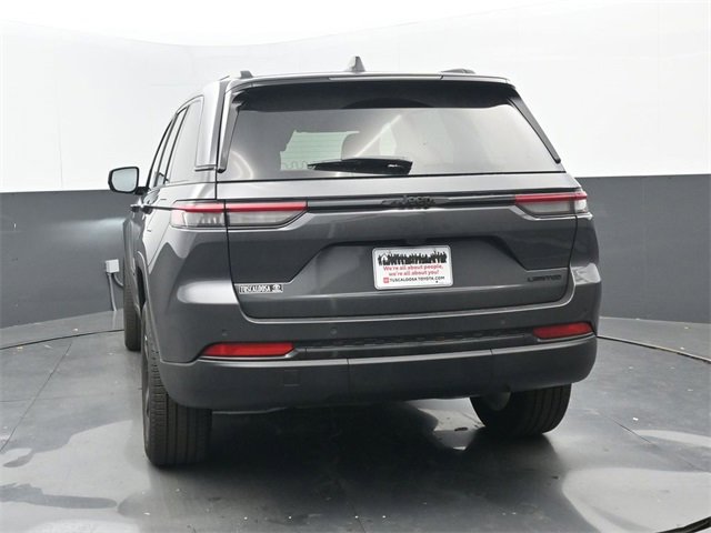 Used 2025 Jeep Grand Cherokee Limited w/ Black Appearance Package image 4