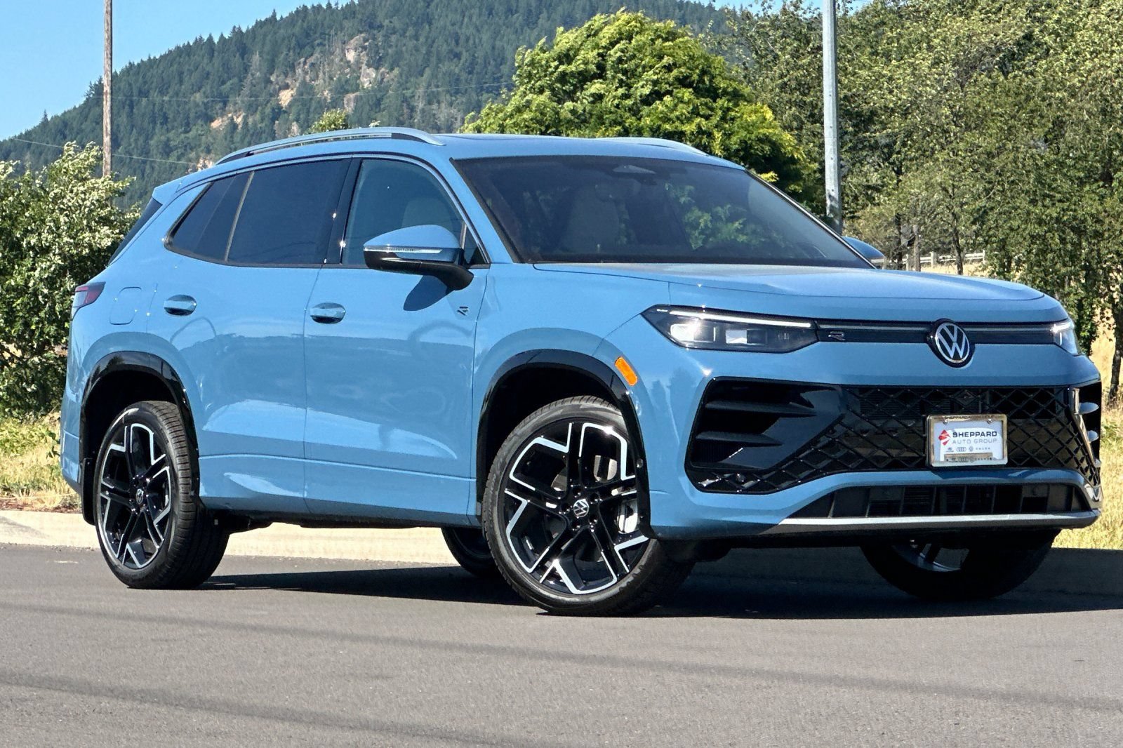New 2026 Volkswagen Tiguan SEL R-Line