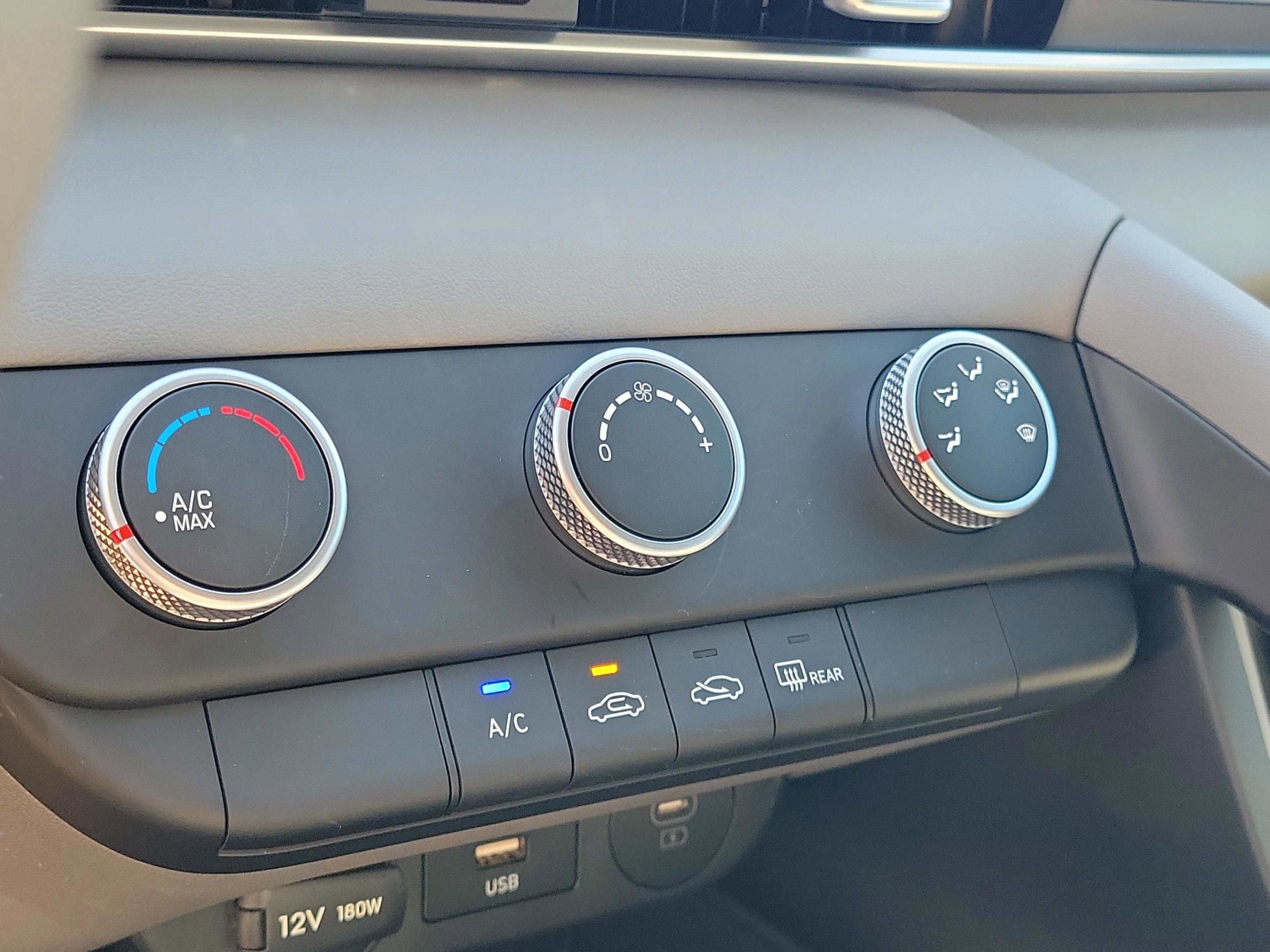 New 2026 Hyundai Elantra SE image 21