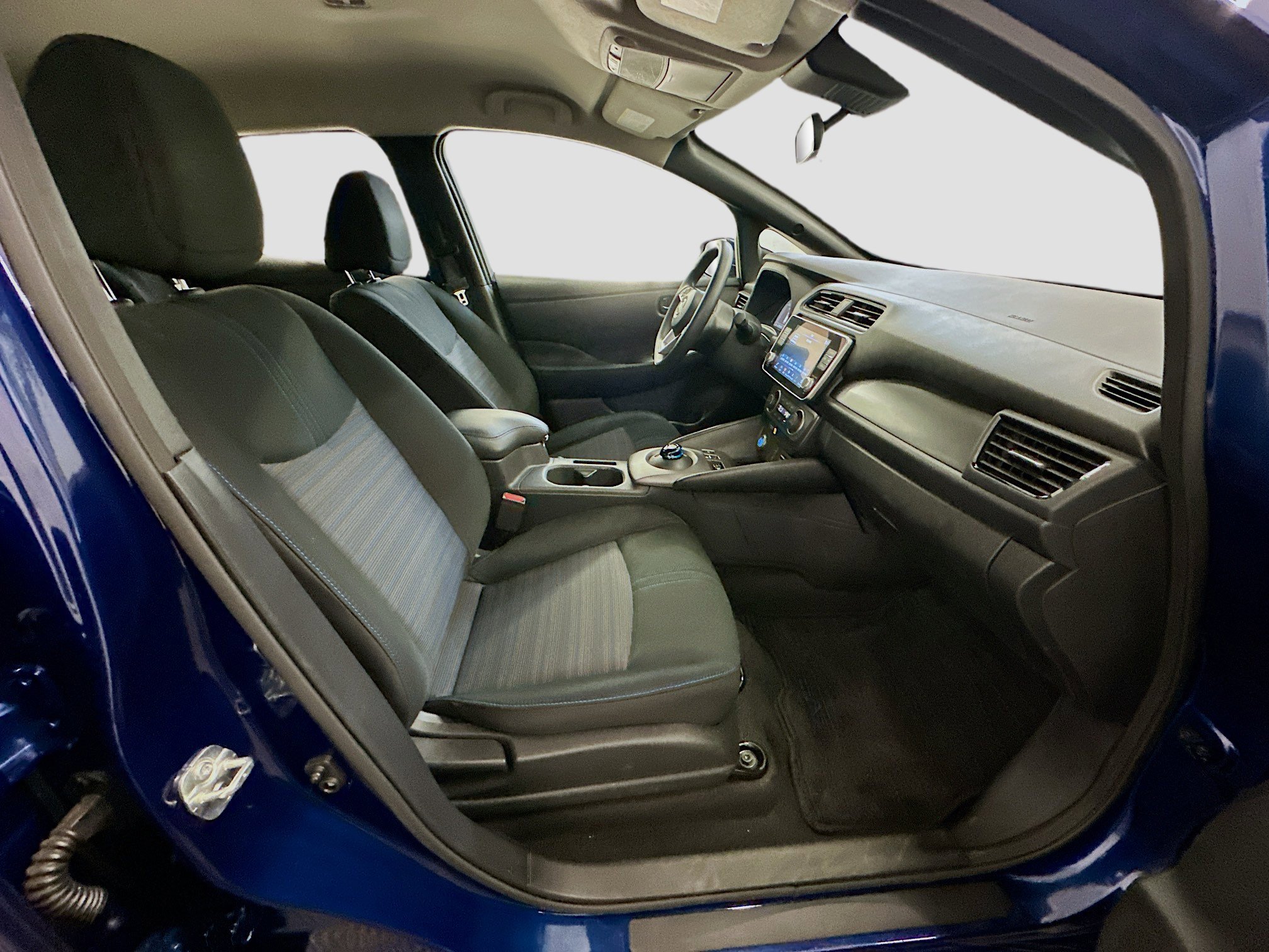 Used 2024 Nissan Leaf S FWD image 31