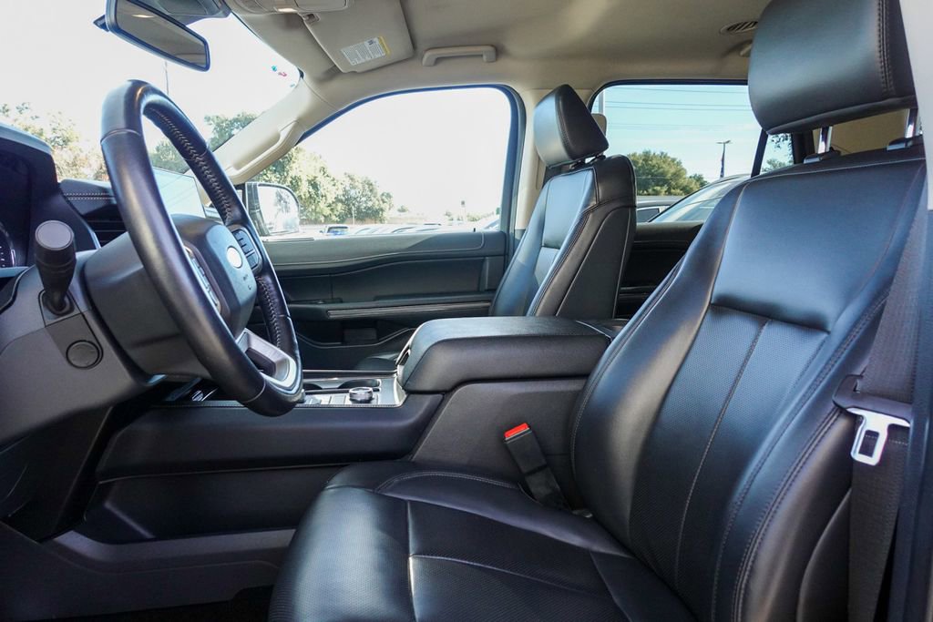 Used 2024 Ford Expedition XLT image 13