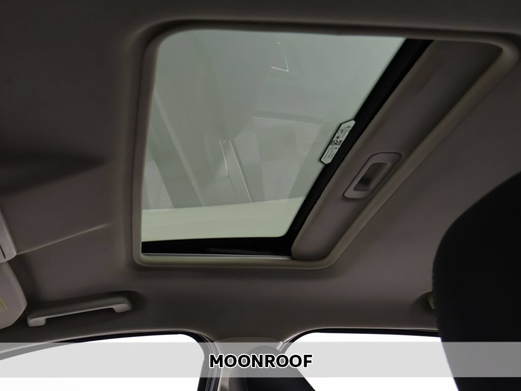 Used 2021 Ford EcoSport SE w/ SE Convenience Package FWD image 4