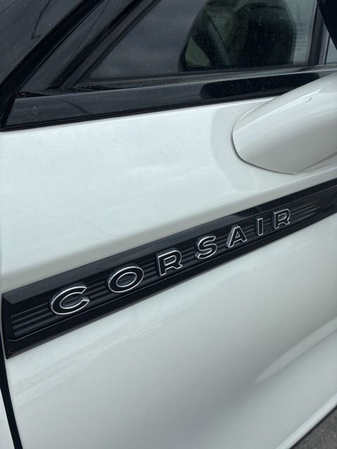 Used 2023 Lincoln Corsair Reserve w/ Equipment Group 201A image 9