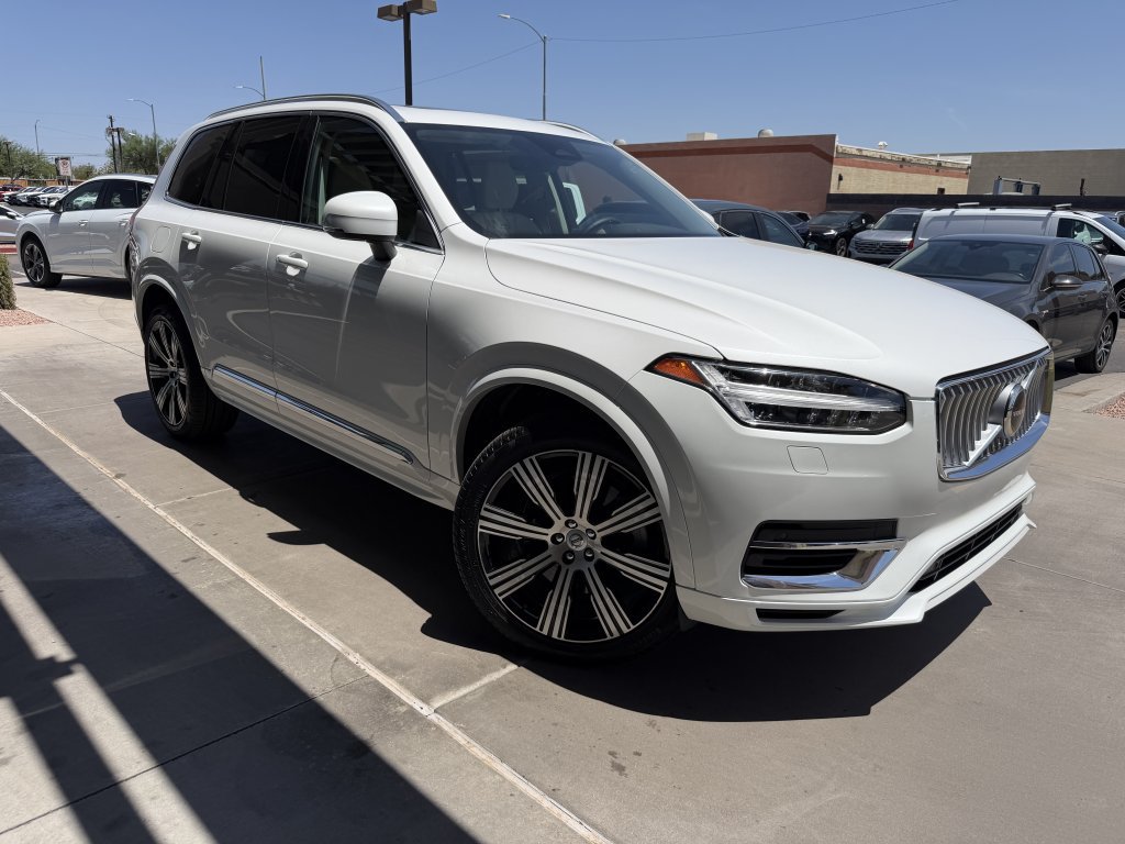 Used 2025 Volvo XC90 T8 Core w/ Protection Package Premier AWD/4WD image 6
