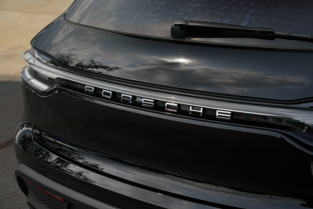Certified 2026 Porsche Macan AWD/4WD image 16