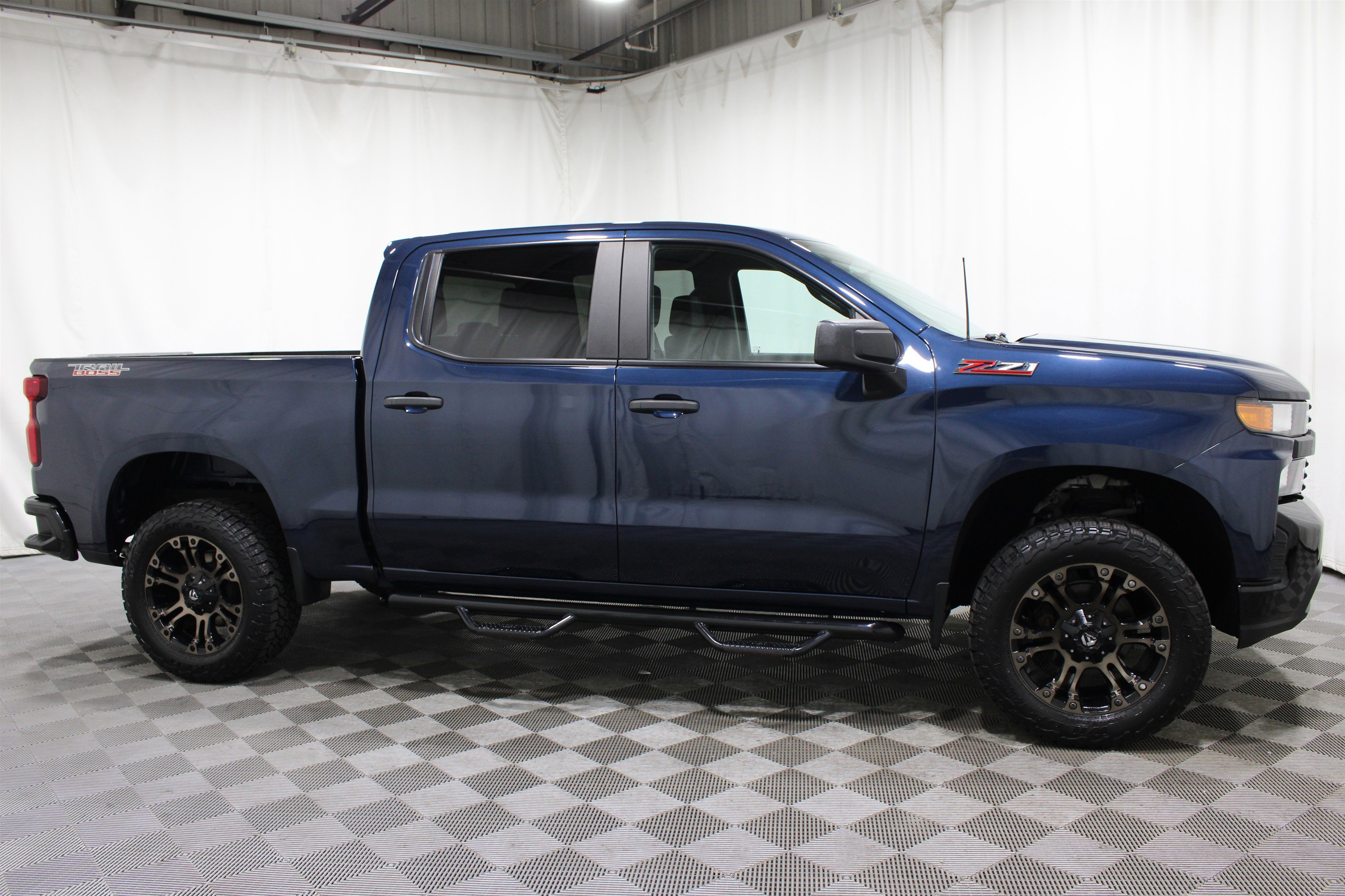 Used 2019 Chevrolet Silverado 1500 Custom Trail Boss AWD/4WD image 25