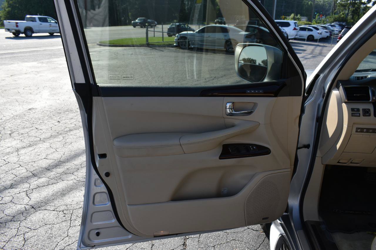 Used 2013 Lexus LX 570 4WD w/ Luxury Pkg image 28