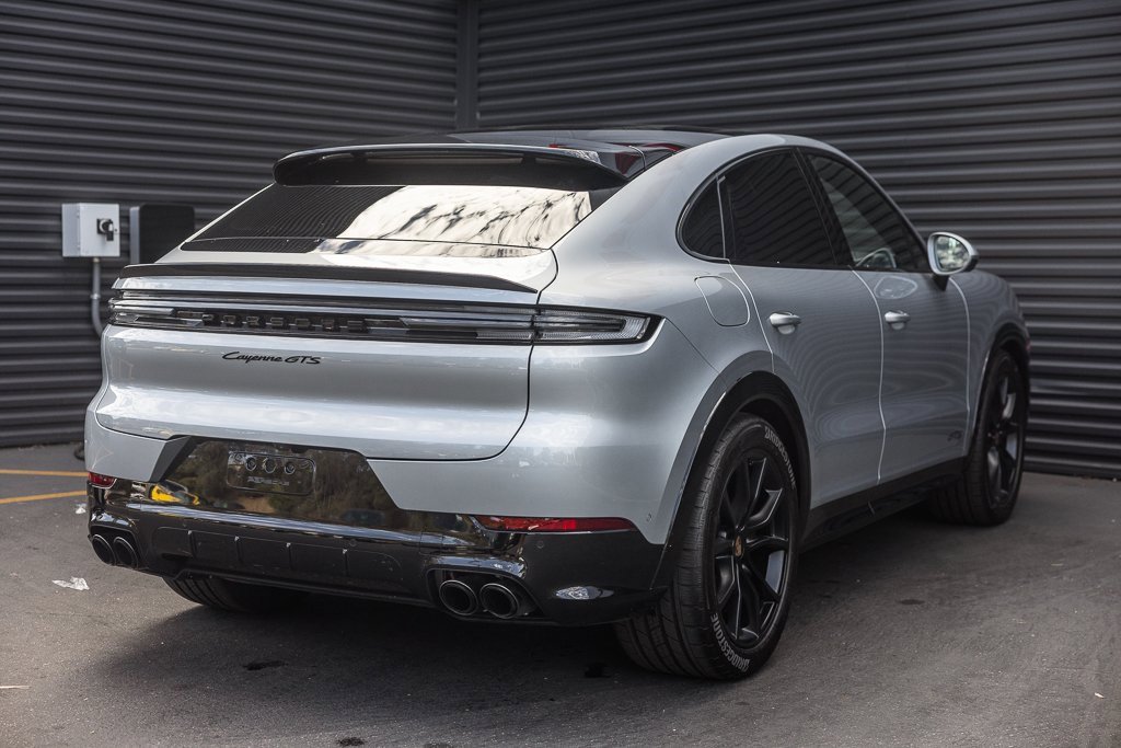 Certified 2025 Porsche Cayenne GTS image 9