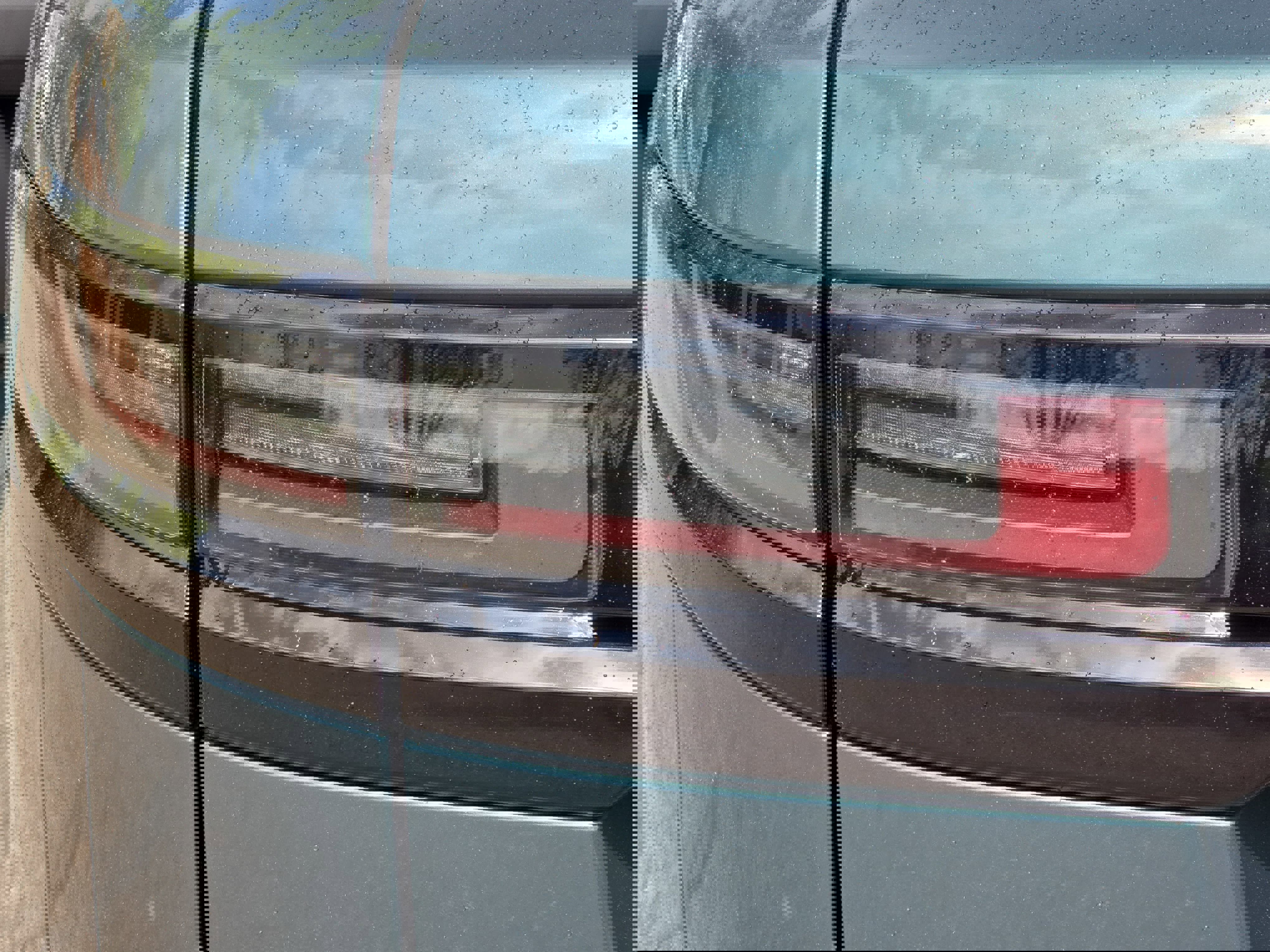 New 2026 Land Rover Range Rover Velar Dynamic SE AWD/4WD image 35