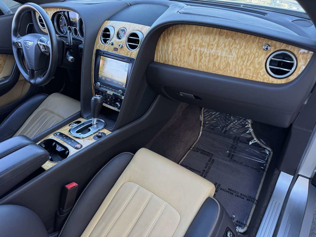 Used 2015 Bentley Continental GT image 22