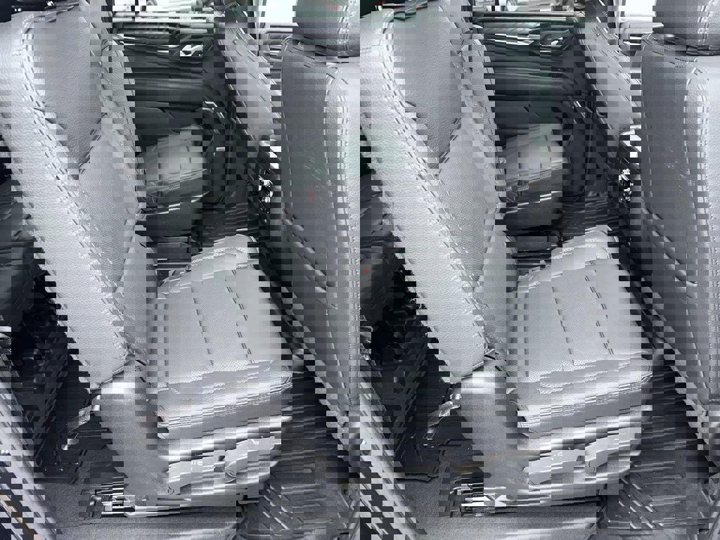 Used 2022 GMC Yukon XL Denali image 37