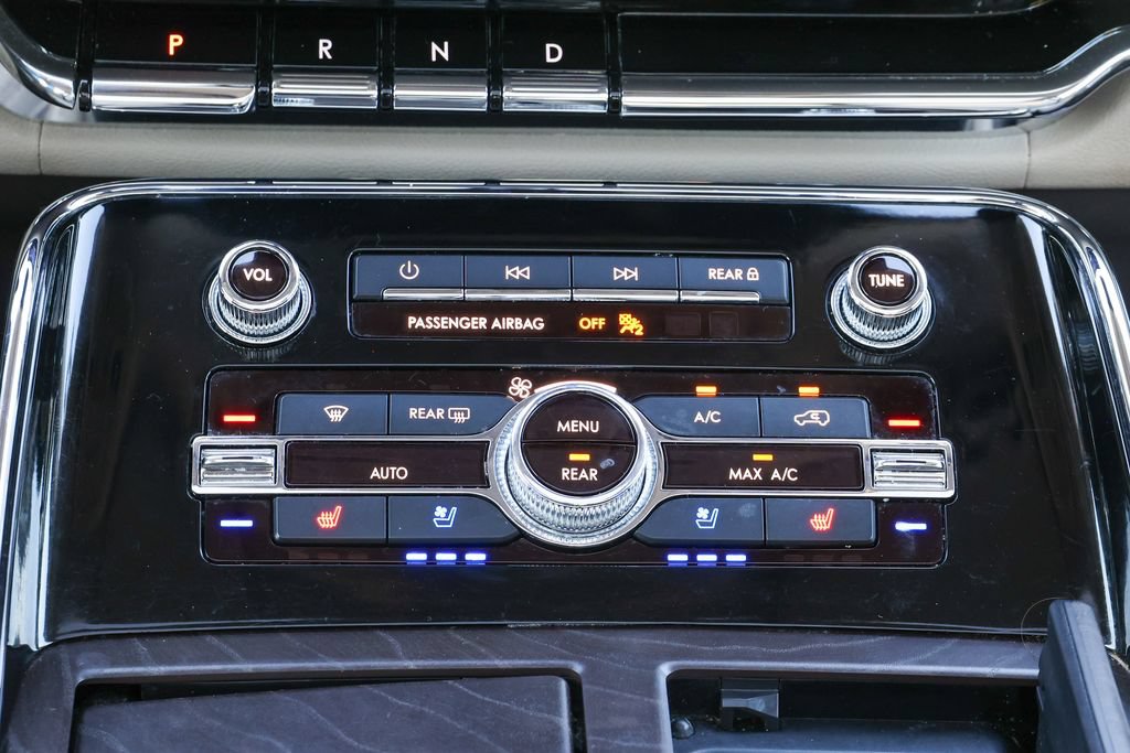 Used 2022 Lincoln Navigator Reserve AWD/4WD image 10
