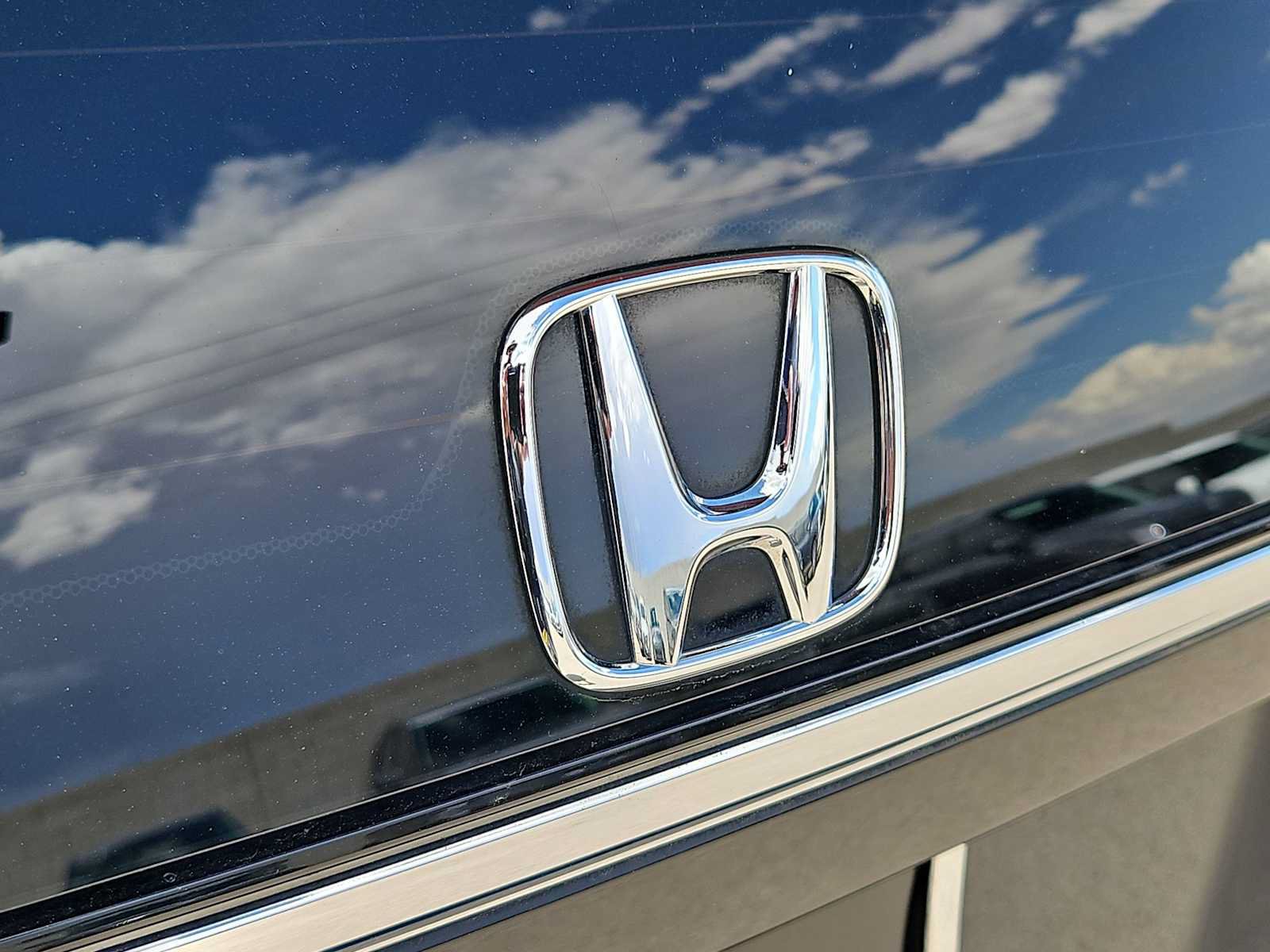 Used 2018 Honda Clarity Touring image 11