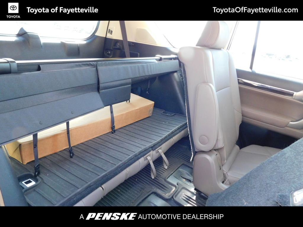 Used 2022 Lexus GX 460 Premium image 5