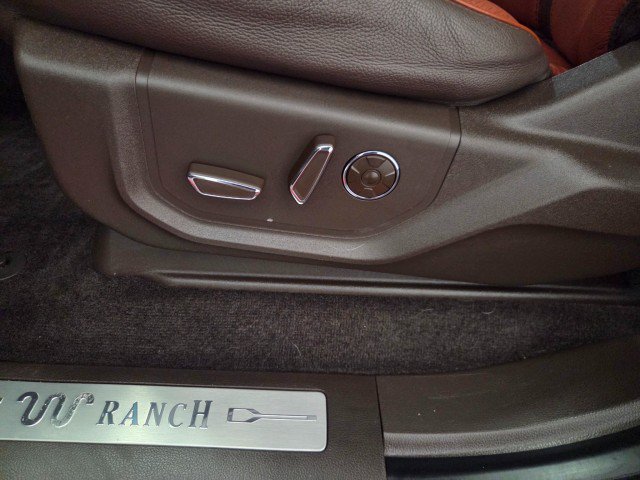 Used 2018 Ford F150 King Ranch w/ Equipment Group 601A Luxury AWD/4WD image 74