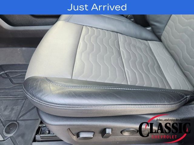 Used 2024 Chevrolet Silverado 2500 ZR2 w/ Technology Package image 36
