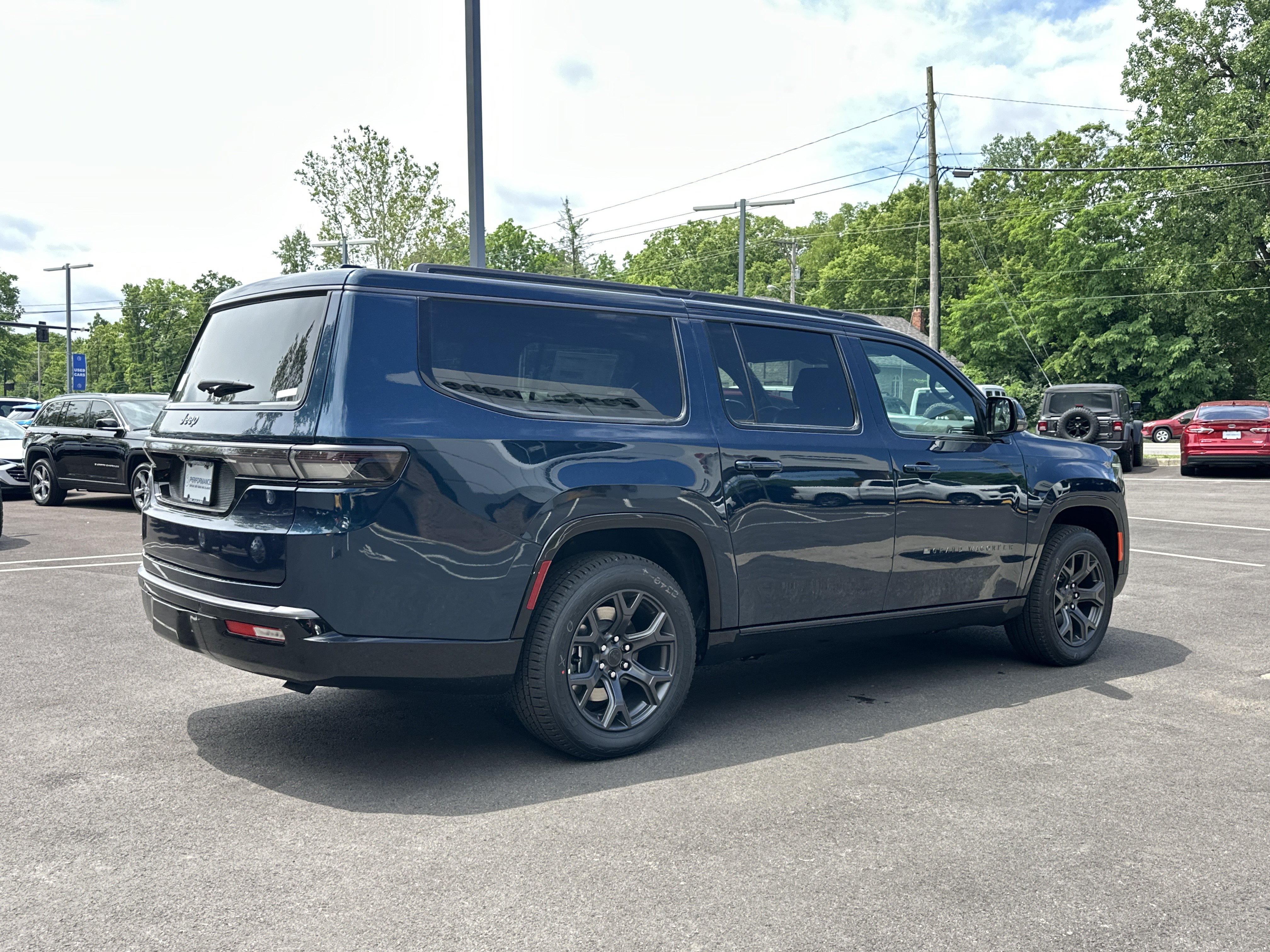New 2026 Jeep Grand Wagoneer L Limited w/ Premium Group II AWD/4WD image 18