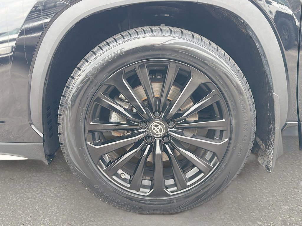 Used 2023 Toyota Highlander XSE image 46