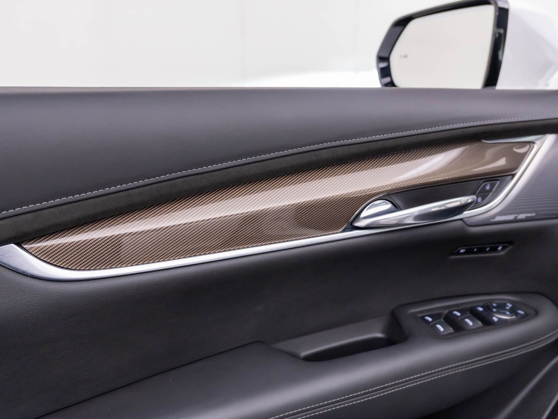 Certified 2025 Cadillac XT6 Sport w/ Platinum Package image 17