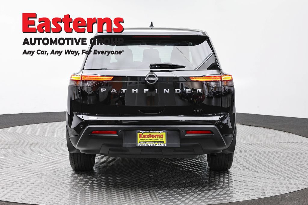 Used 2024 Nissan Pathfinder S AWD/4WD image 6