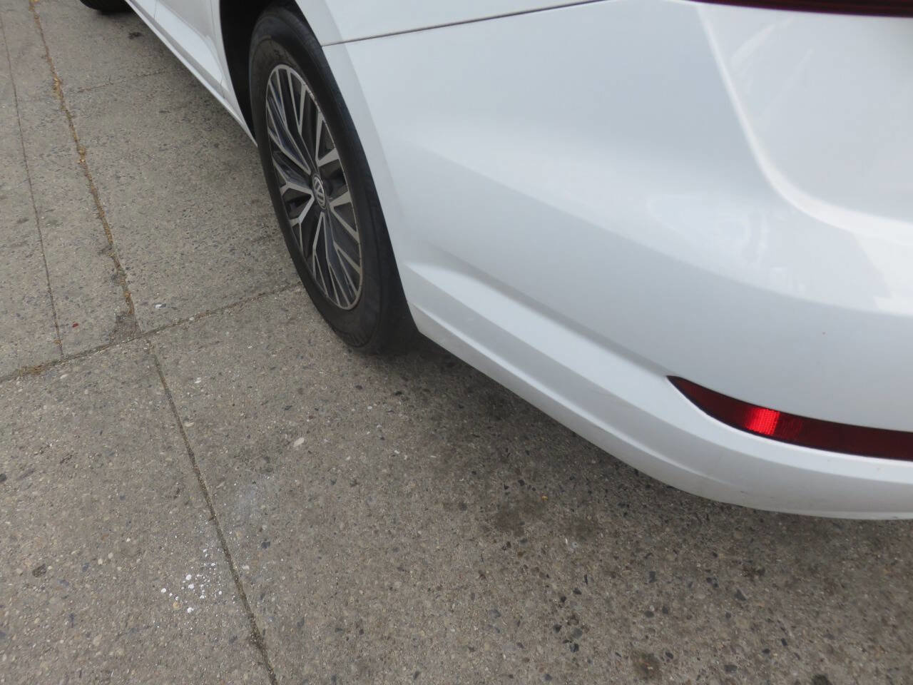 Used 2019 Volkswagen Jetta SE FWD image 32