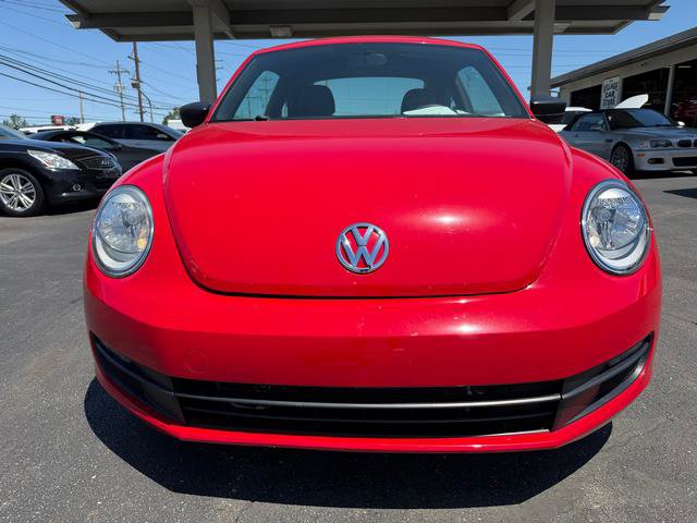 Used 2015 Volkswagen Beetle 1.8T Classic FWD image 2