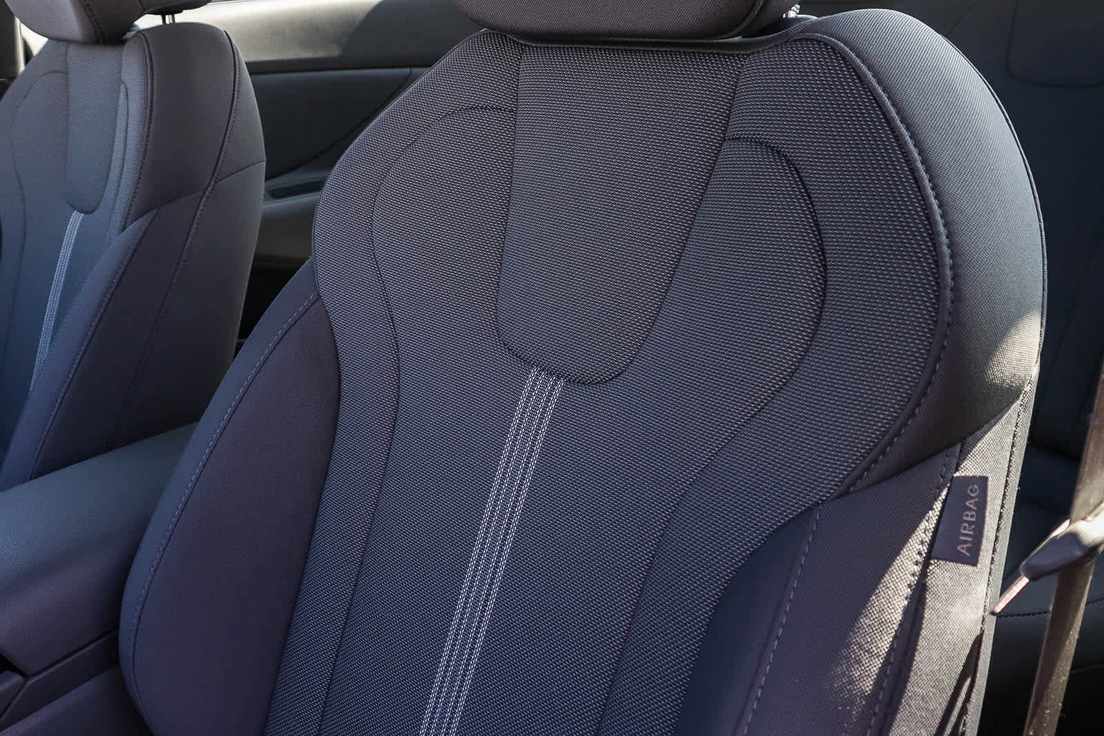 Used 2025 Hyundai Elantra SE w/ Cargo Package image 29