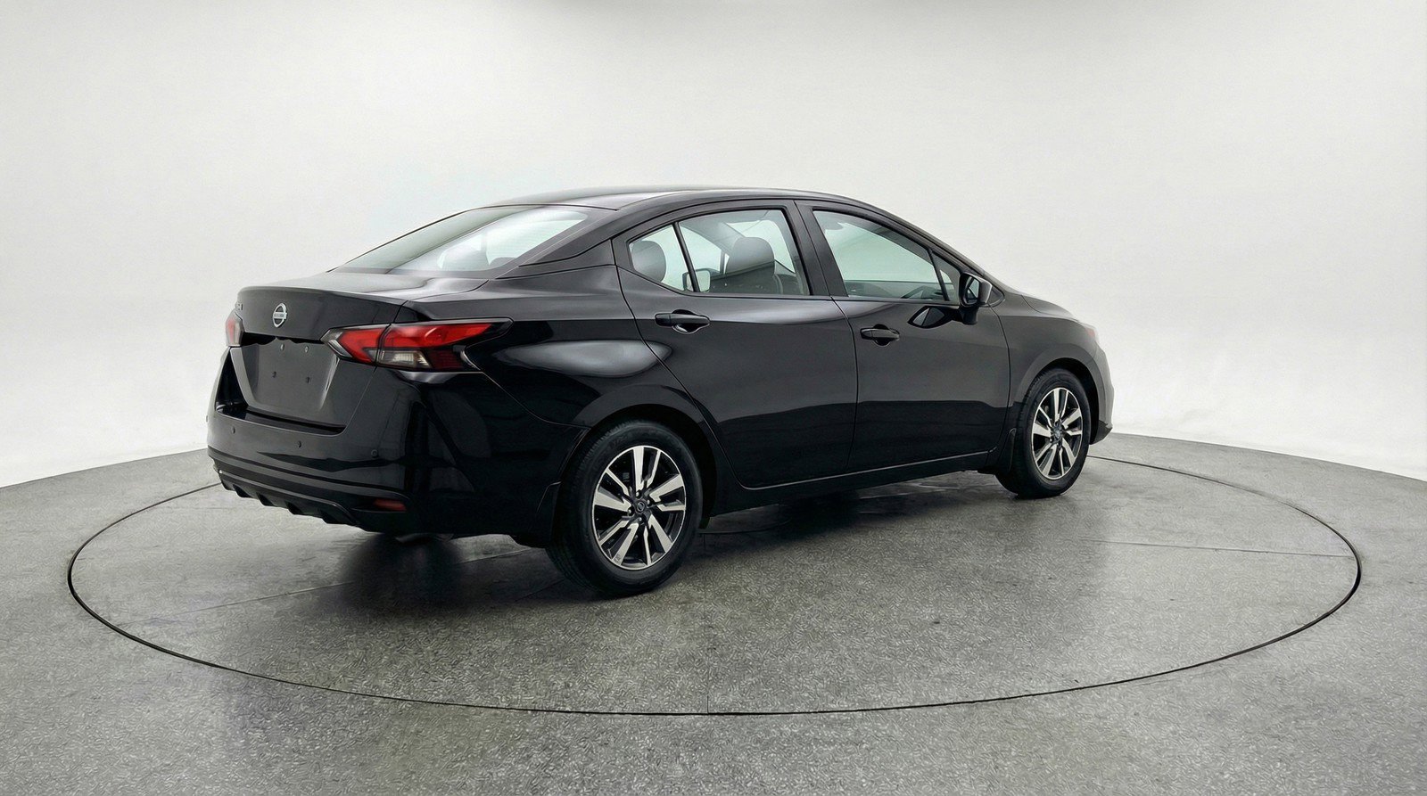 Used 2025 Nissan Versa SV FWD image 9