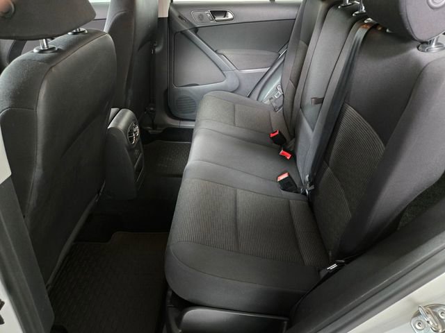 Used 2017 Volkswagen Tiguan S image 14