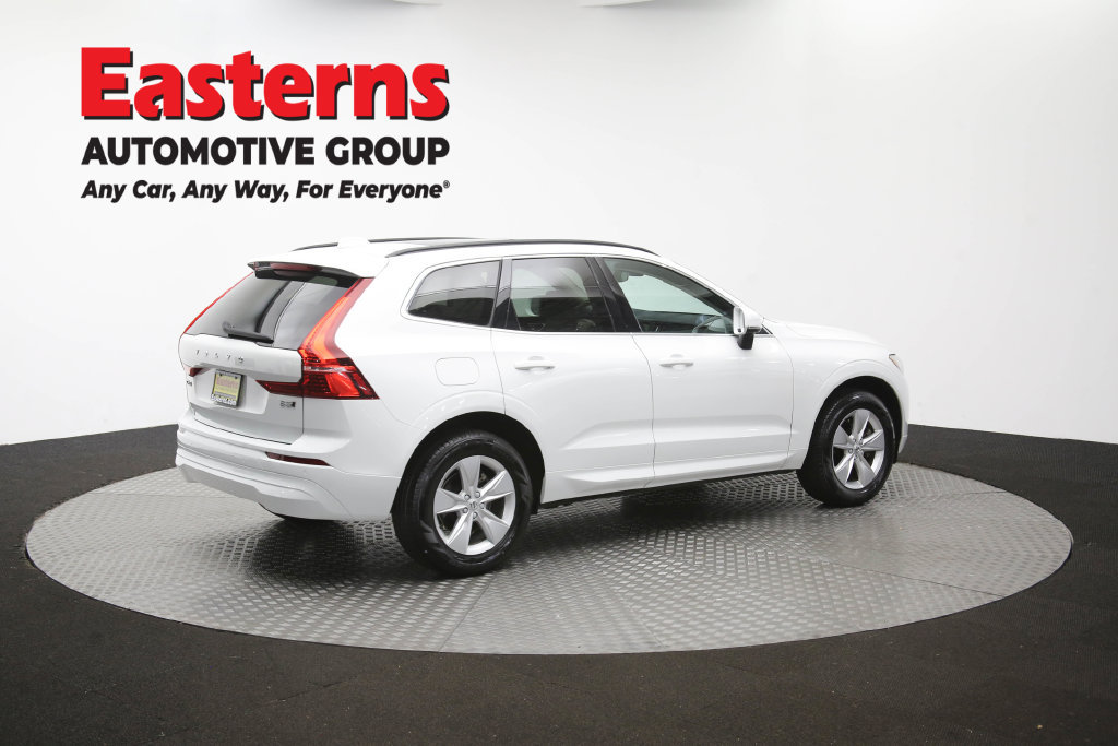 Used 2022 Volvo XC60 B5 Momentum AWD/4WD image 43