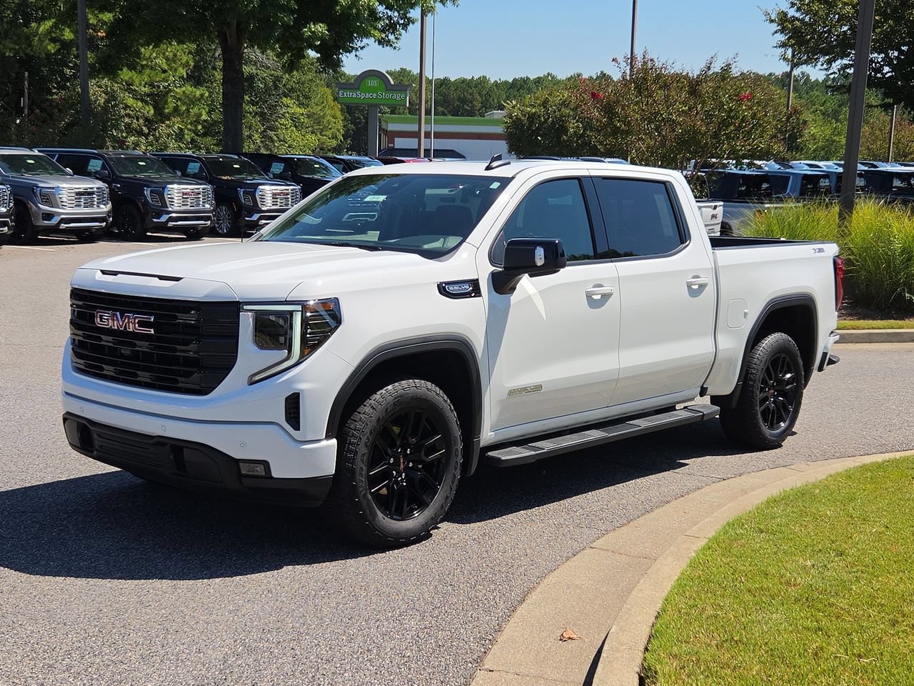 Used 2026 GMC Sierra 1500 Elevation w/ Elevation Premium Package AWD/4WD image 4