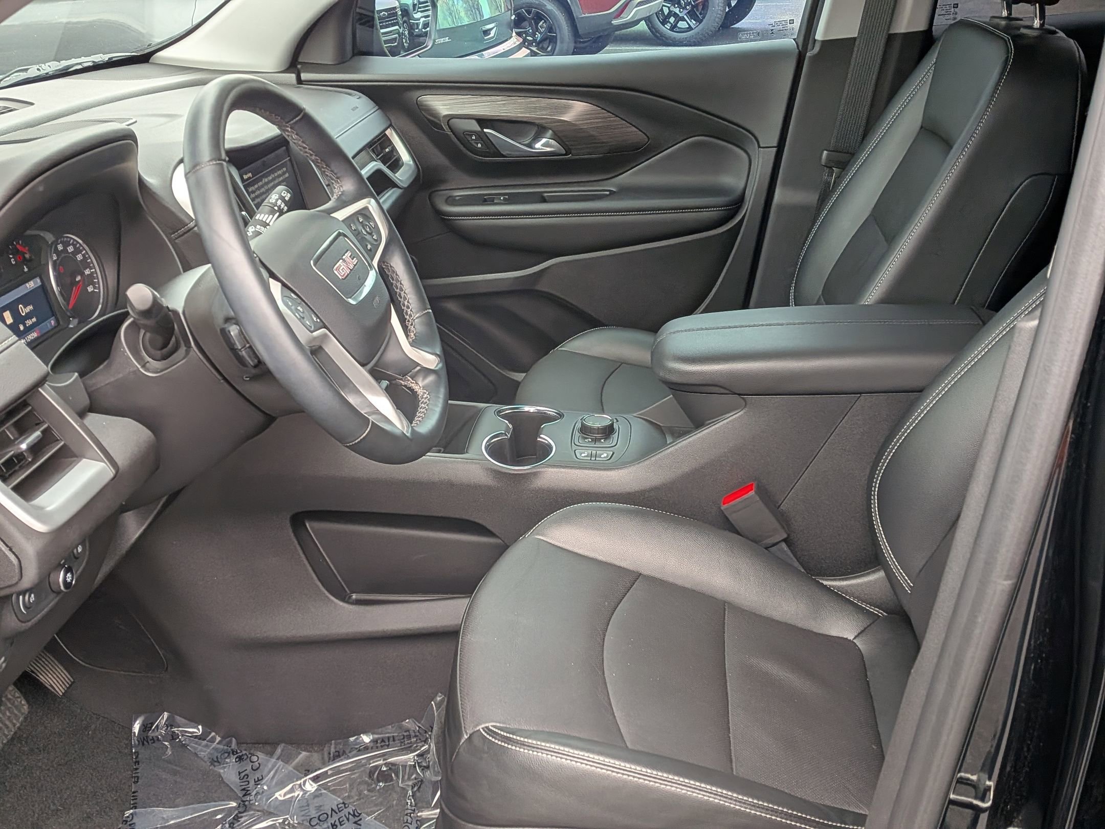 Used 2023 GMC Terrain SLT w/ Infotainment Package II image 16