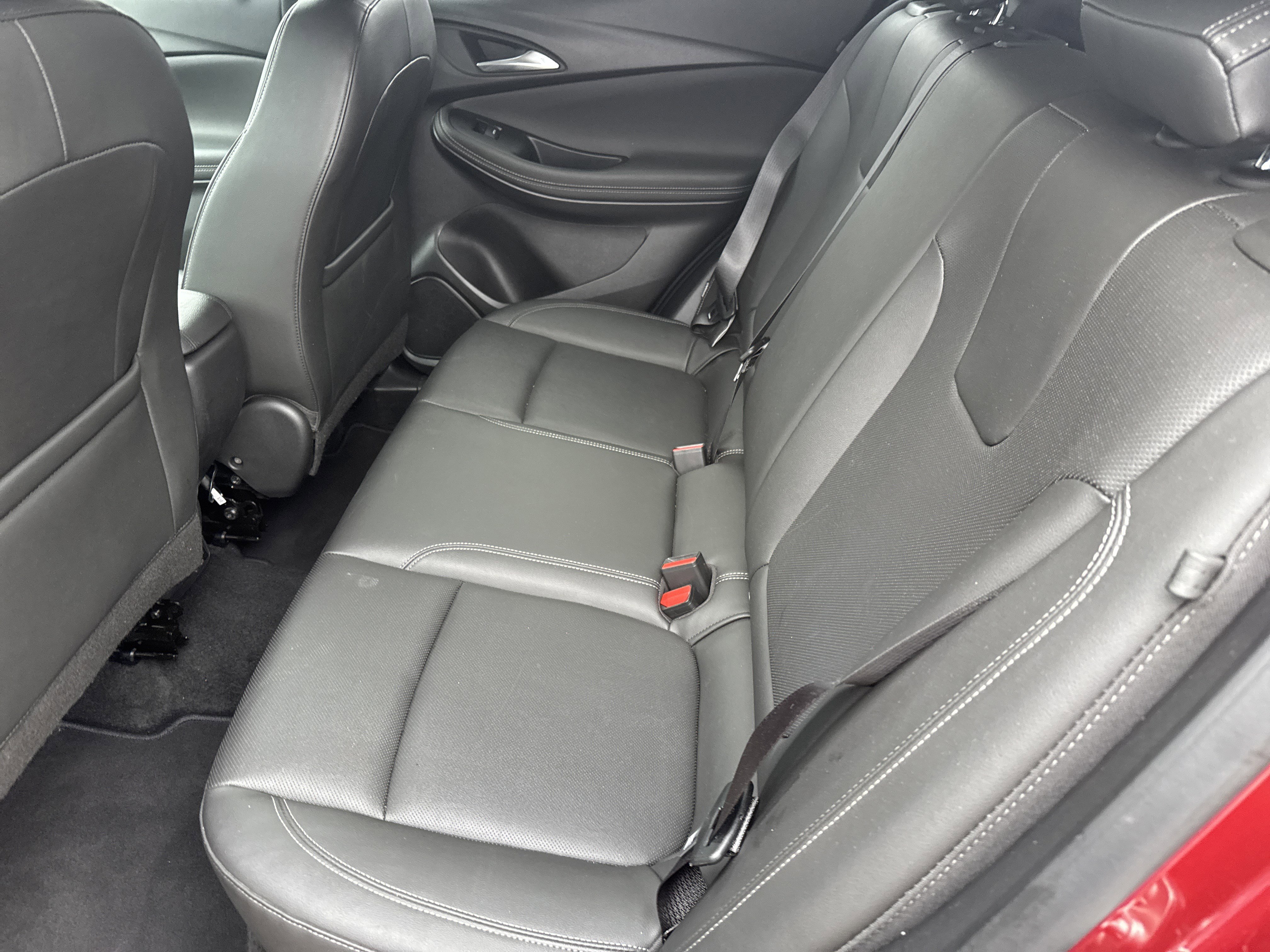 Used 2024 Buick Encore GX Sport Touring image 6