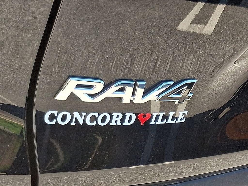 Used 2025 Toyota RAV4 XLE image 29