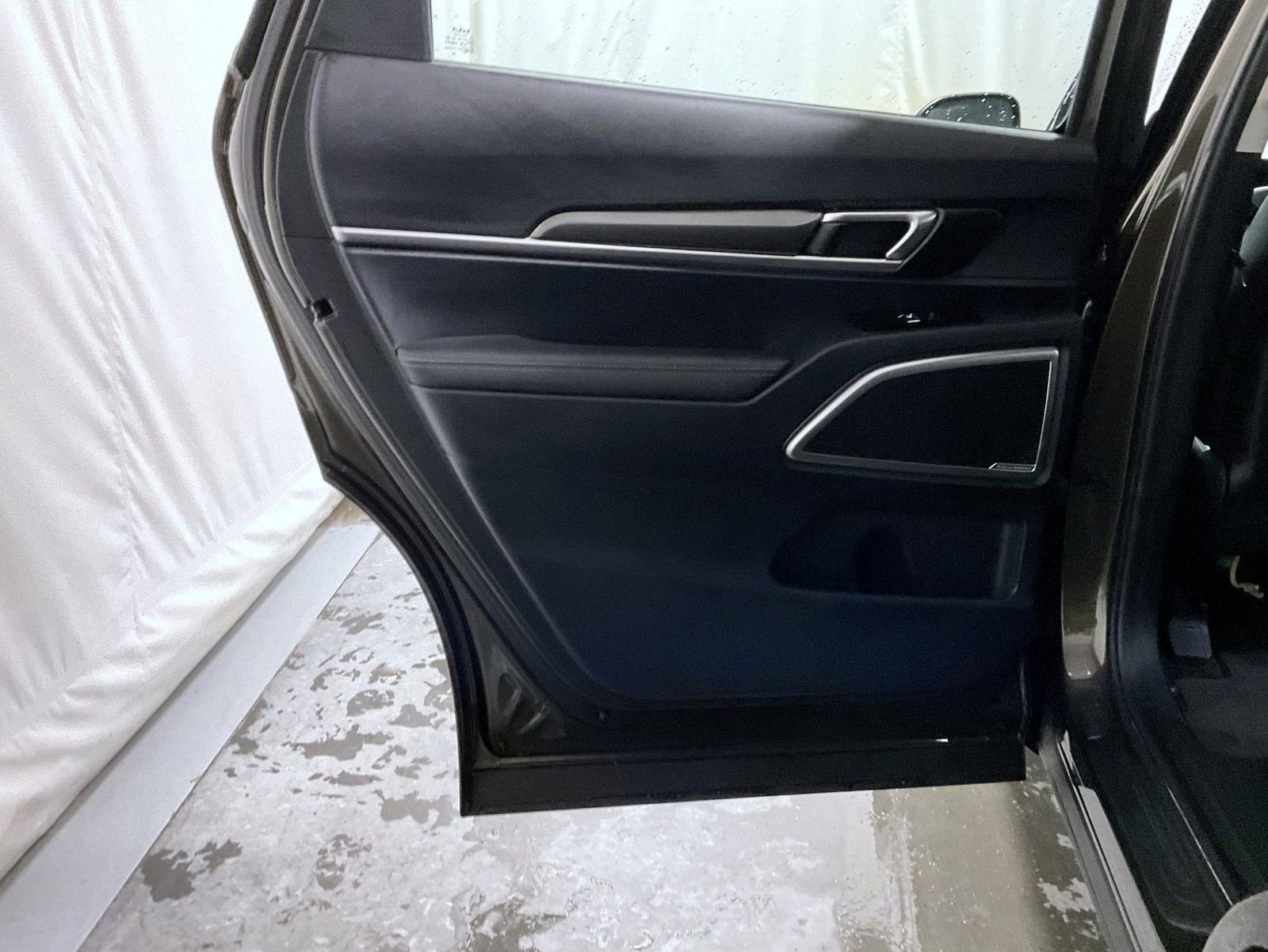 Used 2025 Kia Telluride S AWD/4WD image 18