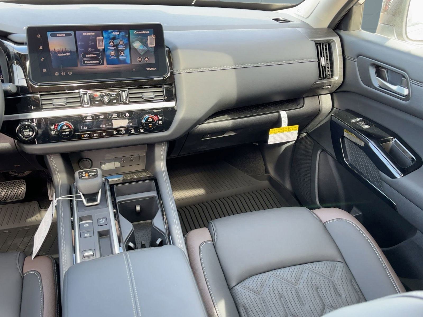 New 2026 Nissan Pathfinder Platinum image 28