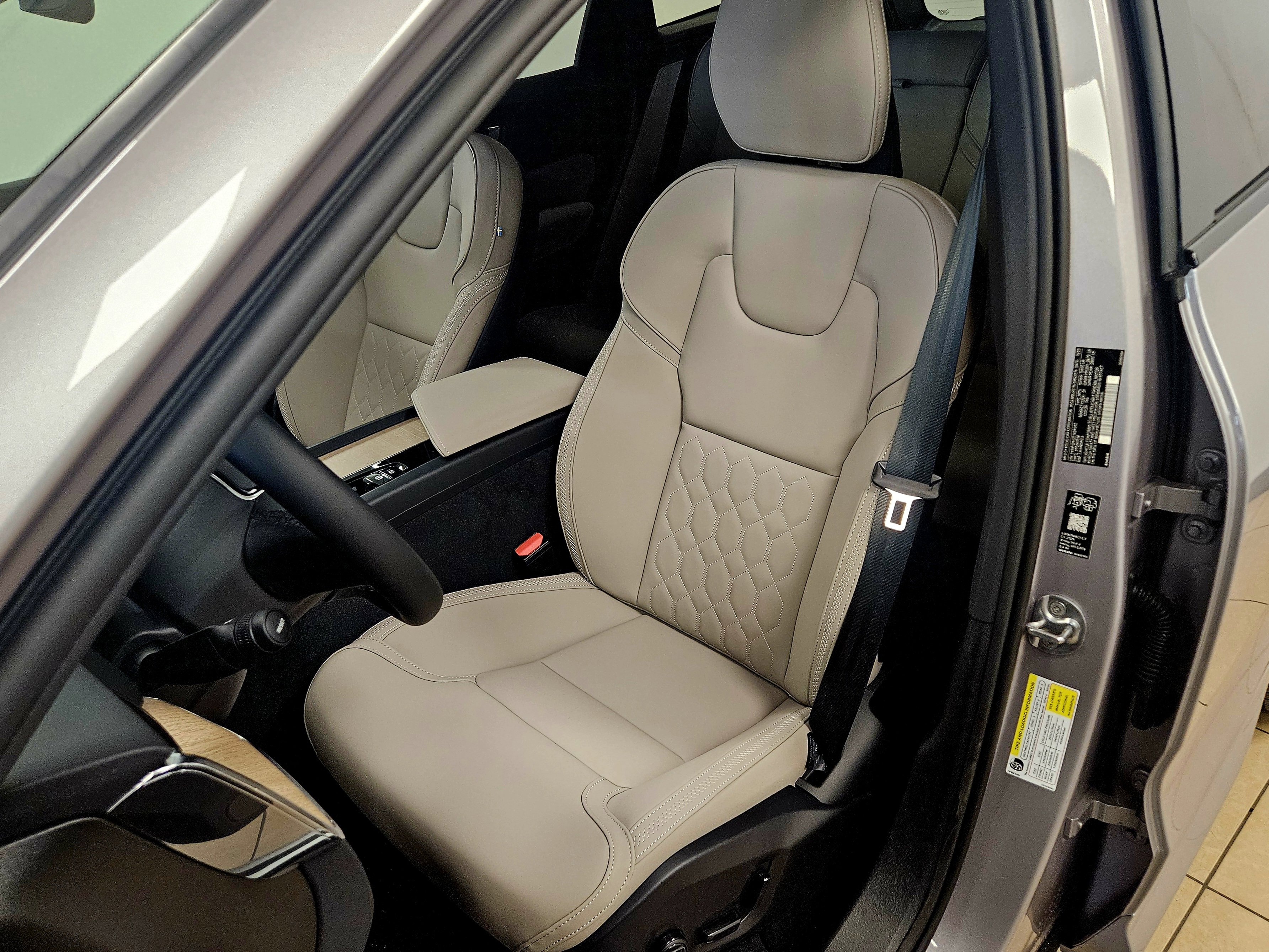 New 2026 Volvo XC60 B5 Core image 37