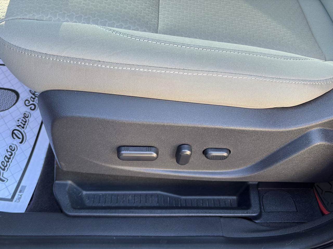 Used 2018 Ford Escape SE AWD/4WD image 16